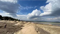 Пустеля: показали свіжі фото обмілілого Світязю (фото)