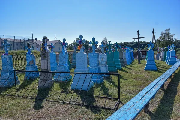 «Тоді не повертали тіла»: на Волині збереглися незвичайні пам’ятники без могил (фото)