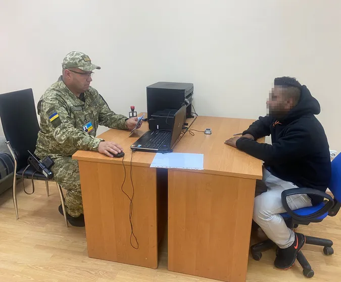 На «Ягодині» індієць прикинувся греком, аби потрапити до ЄС (фото)