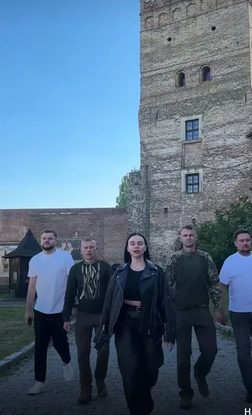 Відома співачка-блогерка закликала донатити на волинську «сотку»