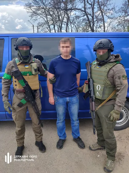 Державна зрада: у Харкові затримали поліцейського, який «зливав» інформацію окупантам (фото)