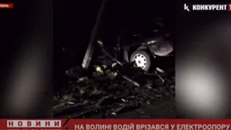 Зніс паркан та в‘їхав у стовп: на Волині водій авто втік з місця ДТП (відео)