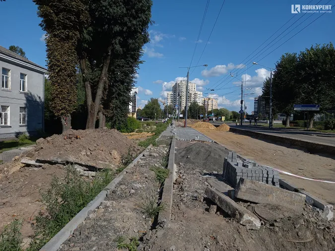 Реконструкція триває: що коїться на проспекті Волі у Луцьку (фото)