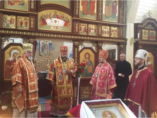 Владика Михаїл відслужив Богослужіння та посадив дерева у Волновасі (фото)