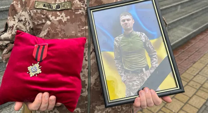 У Луцьку попрощалися із загиблим воїном Євгеном Пришвою (фото)