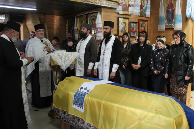 На Волині в останню путь провели Героя Олександра Стасюка (фото)