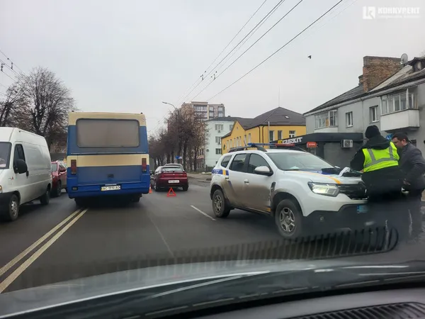 У Луцьку на Ковельській «влупилися» аж три автівки (фото)