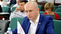 Депутат Луцької міської ради просить повернути зупинки (відео)