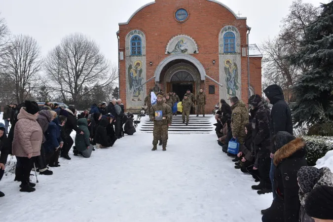 У Луцькій громаді попрощалися з Героєм Миколою Мандзюком (фото)