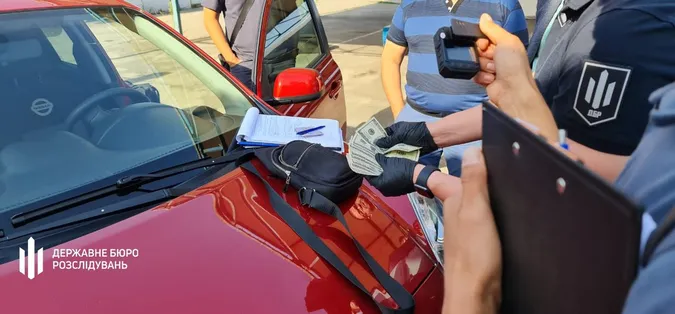 «Заробляли» по 2 мільйони щодня: на Запоріжжі викрили корумпованих чиновників (фото)