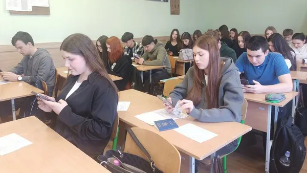 Одинадцятикласники реєструються на НМТ