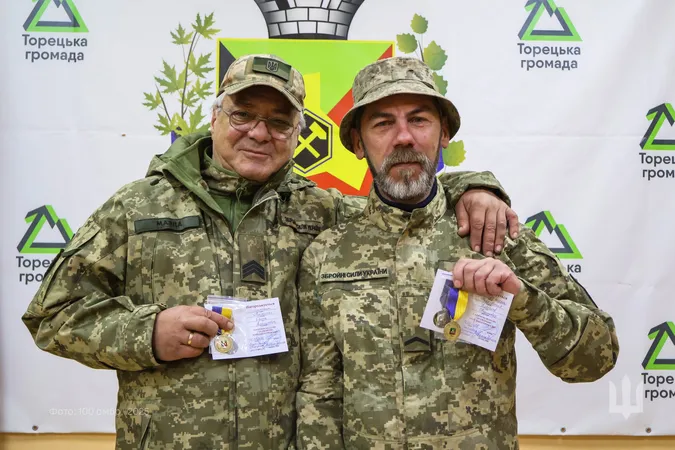 Воїнів «волинської сотки» нагородили медалями за оборону Торецька (фото)