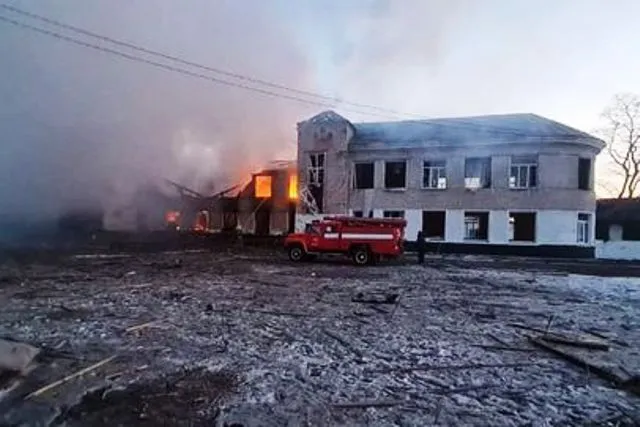 Вночі на Харківщині розбомбили навчальний заклад (фото, відео)