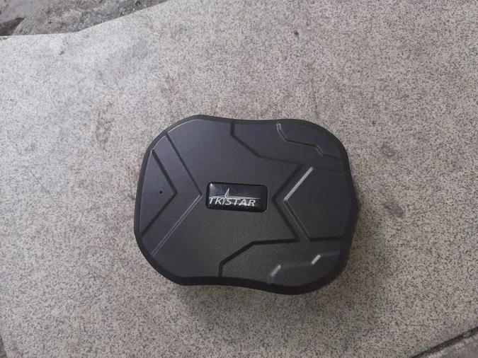 На Волині у вантажному потязі знайшли цигарки з GPS-«маячком»