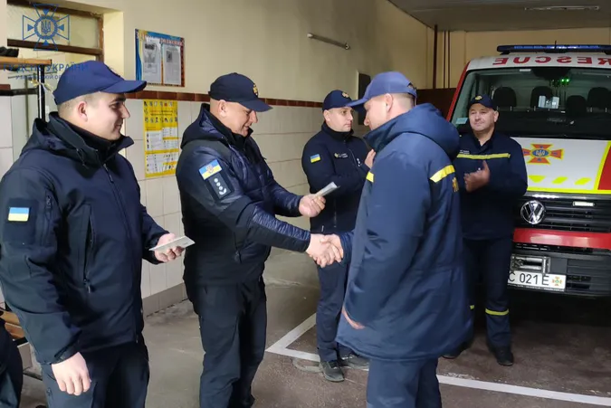 У Луцьку відзначили нагородами саперів ДСНС (фото)