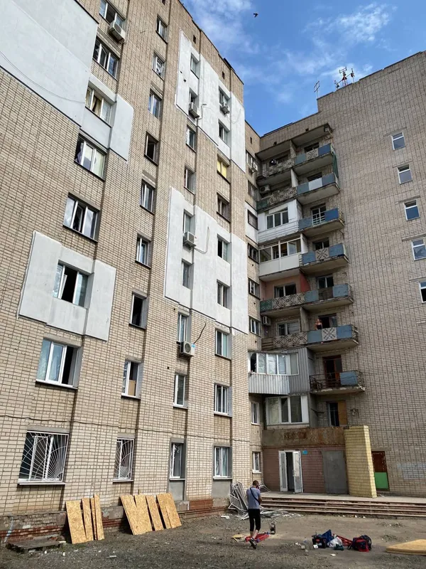 Миколаїв обстріляли з артилерії: мер показав наслідки (фото)