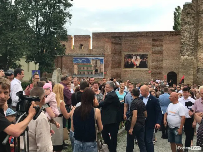 «Рішуче рухатись вперед», або Про що говорив на Волині Петро Порошенко