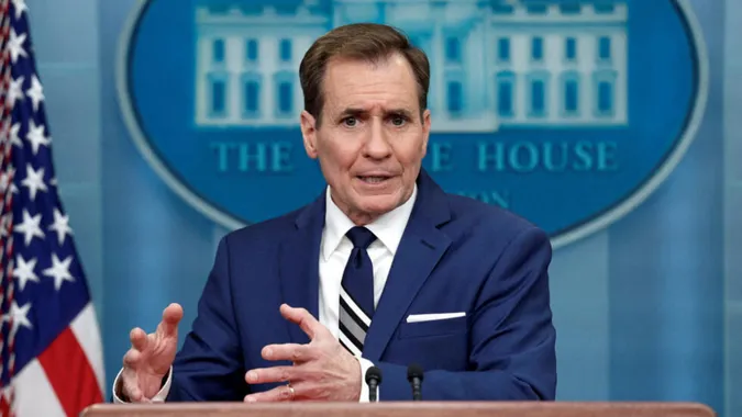 США призупинили допомогу Україні