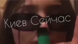 Малолітні київські блогерки курили у церкві, задували свічки і знімали це на відео
