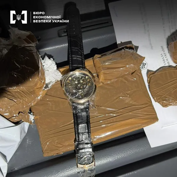 З Варшави через Волинь: контрабандисти везли годинники та «ювелірку» на понад 12 млн грн (фото)