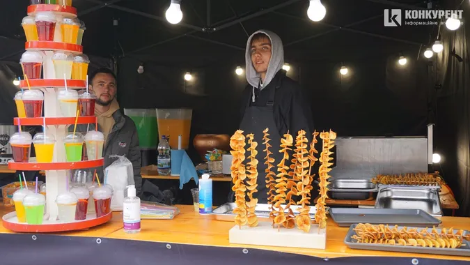 Як минув перший день ювілейного Food Fest у Луцьку (фото)