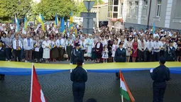 Патріотичний Facebook: волиняни діляться вишиванками і прапорами (фото)
