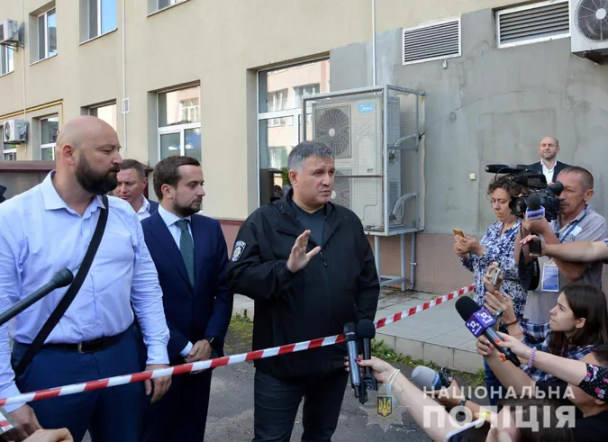 Зеленський звільнив Авакова за справу луцького терориста у «Вечірньому кварталі»(відео)