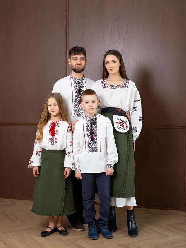 Луцький бренд створив конопляну колекцію етноодягу з поліськими мотивами