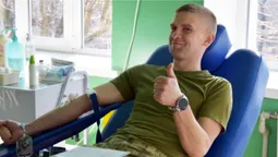 Хтось – десятки разів, а хтось – уперше: волинські прикордонники стали донорами крові (фото)
