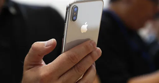 Siri в «айфонах» допоможе розпізнавати симптоми коронавірусу