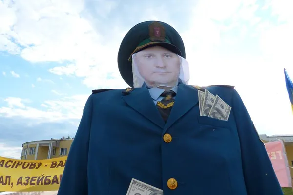 Керівника Волинської митниці знову вимагають звільнити 