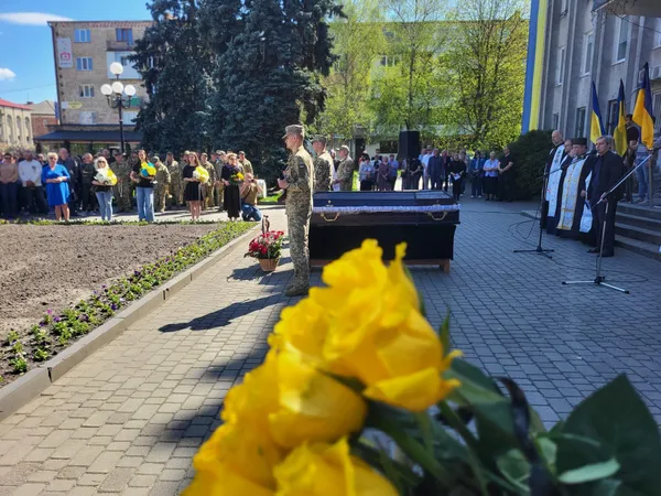 На Волині попрощалися з Героєм Віктором Батюшкіним (фото)