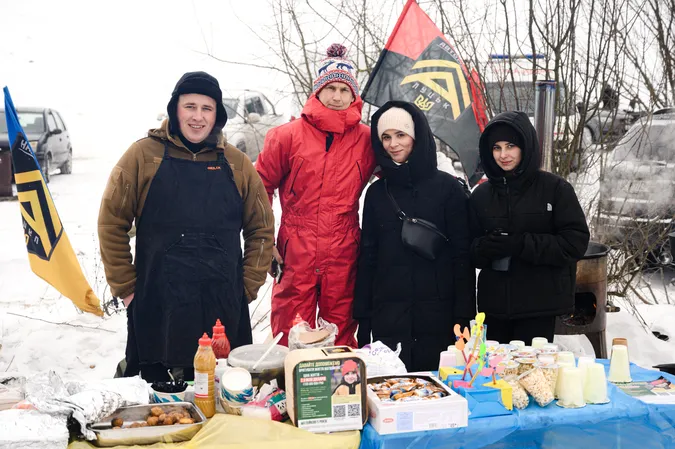BARYK, тонна їжі і тисячі людей: як біля Луцька збирали гроші для Матвія Колядюка (фото)