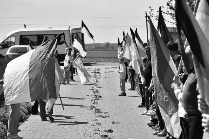 Загинув на Донеччині: Луцька громада попрощалася з Анатолієм Левчуком (фото)