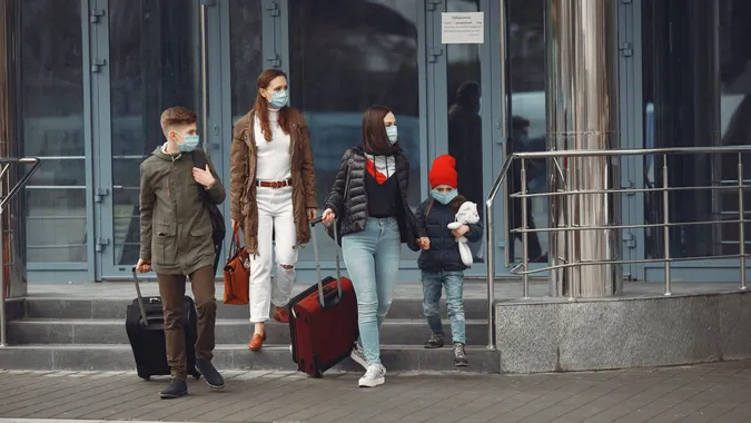 Кабмін хоче на 30 днів закрити кордони для іноземців з «червоних» країн