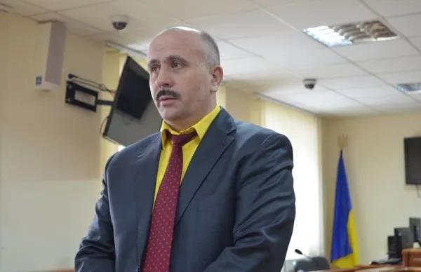 Голова Луцького суду розповів, звідки у нього квартира, машина та земля