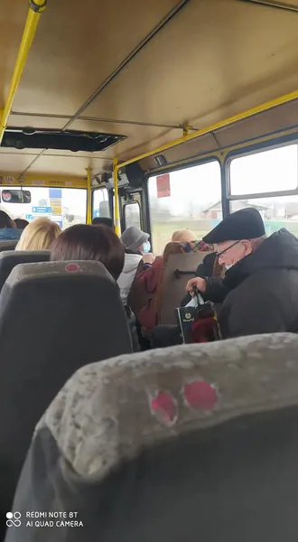 «Бридко їхати»: показали жалюгідний стан нововолинської маршрутки (фото)