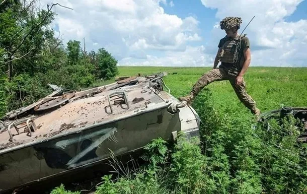 Близько 205 720 окупантів, 3796 танків, 3384 артсистеми: втрати ворога на 26 травня
