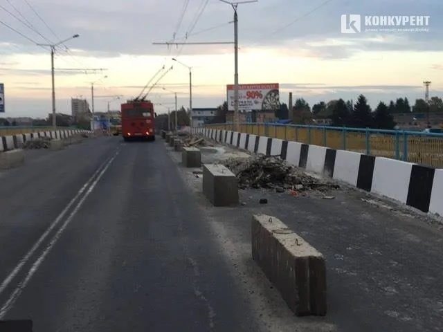Міст на Рівненській заасфальтують вже наступного року