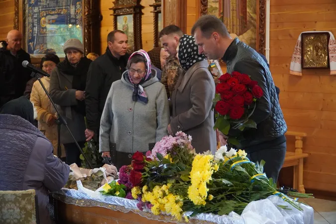 У Володимирі прощалися з загиблим на Харківщині штаб-сержантом