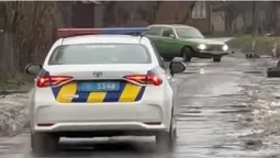 У Луцьку п'яний водій хотів пішки втекти від копів (відео)