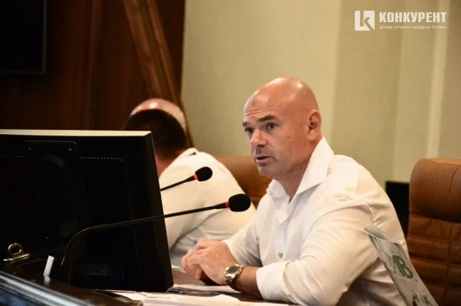 Палиця не знає, хто і чому не пускав журналістів на сесію облради (відео)
