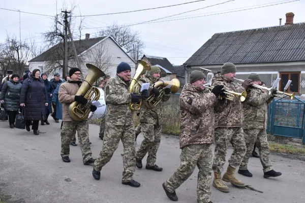 Назавжди 41: на Волині попрощалися з воїном Володимиром Солтисом (фото)