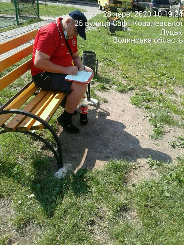 Чоловіка покарали за торгівлю на тенісному столі в Луцьку (фото)