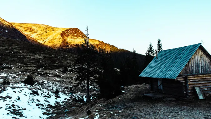 Луцький фотограф показав казкові світлини зимових Карпат (фото)