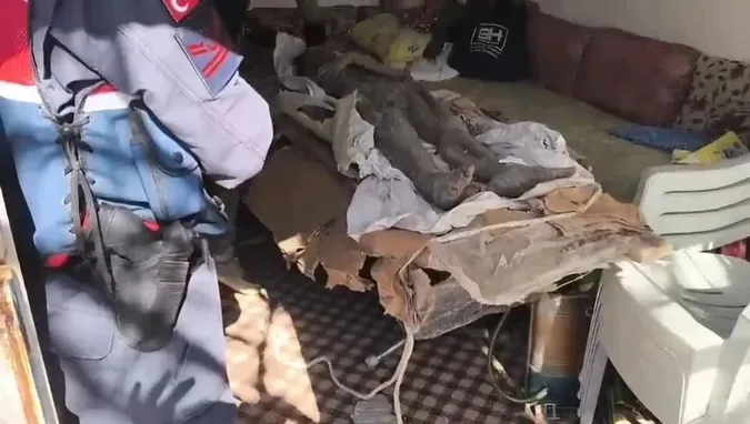 В Туреччині контрабандист переховував у себе в будинку середньовічну мумію