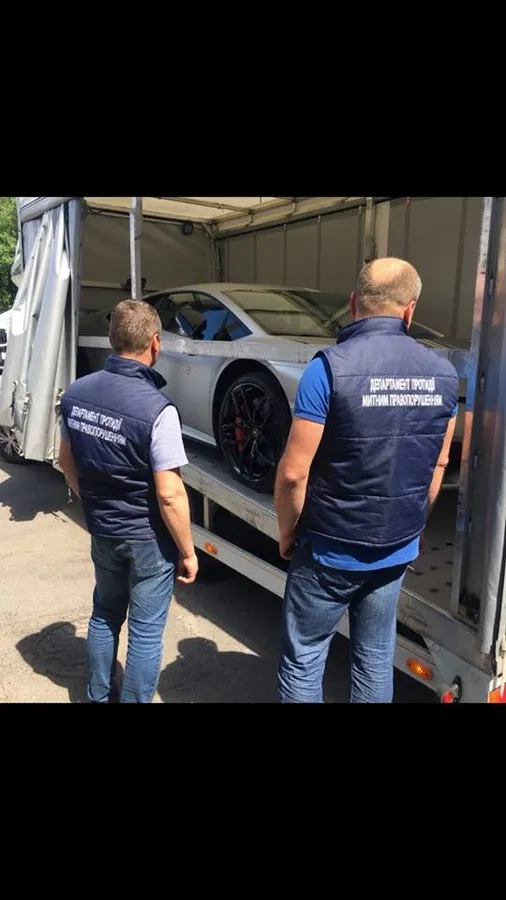 Через «Ягодин» не пропустили Lamborghini вартістю майже 200 тисяч євро (фото)