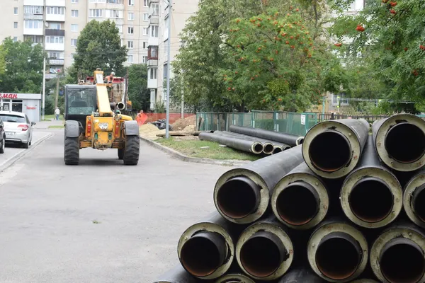 У Луцьку триває масштабна заміна тепломереж: що вже зробили (фото)