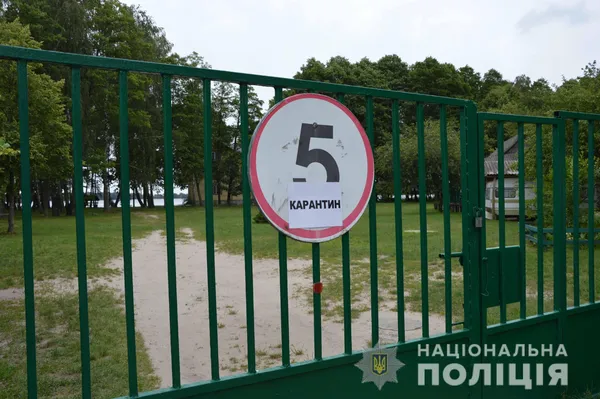 Поліція нагрянула з рейдом на бази відпочинку на Світязі й Пісочному