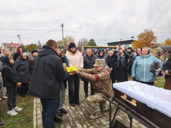 Пережив пекло полону, але серце зупинилося в лікарні: на Волині попрощалися з воїном Вадимом Яковським (фото)